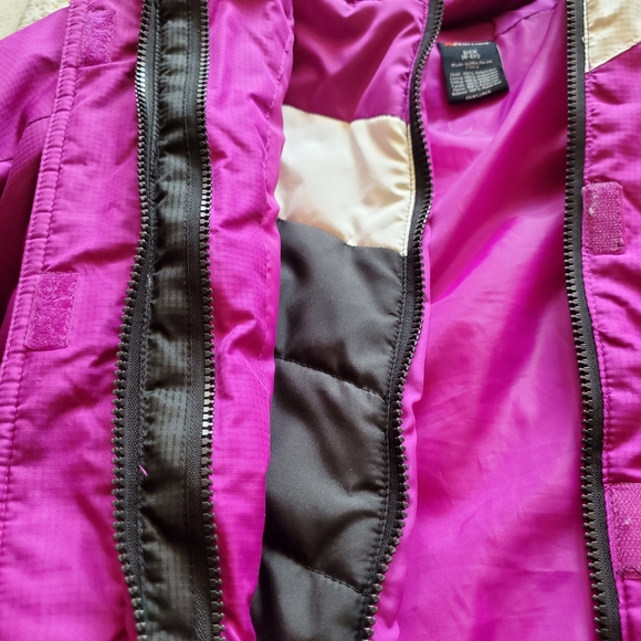 Girls 6/6X Mountain Xpedition 2 in 1 hooded jacket Winter Next to New - Picture 9 of 13